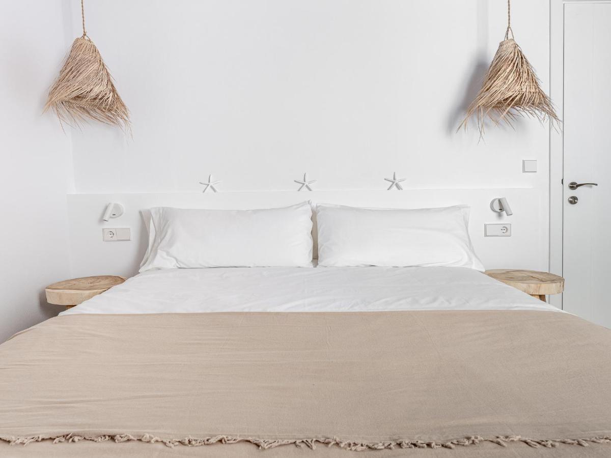 S'Enclova Petit Hotel シウタデリャ エクステリア 写真