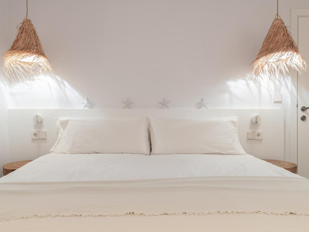 S'Enclova Petit Hotel シウタデリャ エクステリア 写真