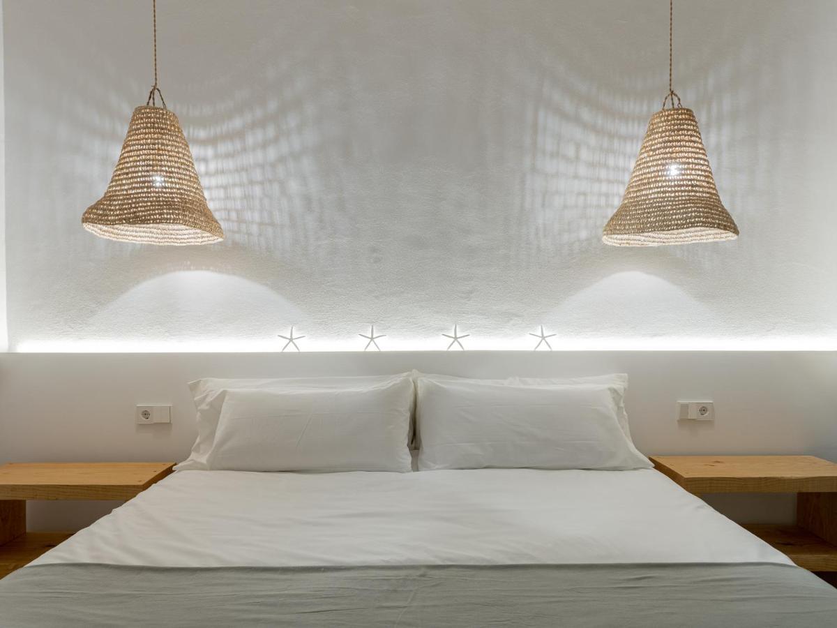 S'Enclova Petit Hotel シウタデリャ エクステリア 写真
