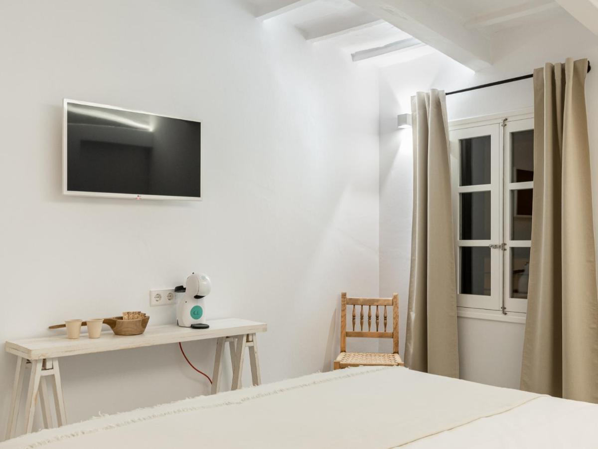 S'Enclova Petit Hotel シウタデリャ エクステリア 写真
