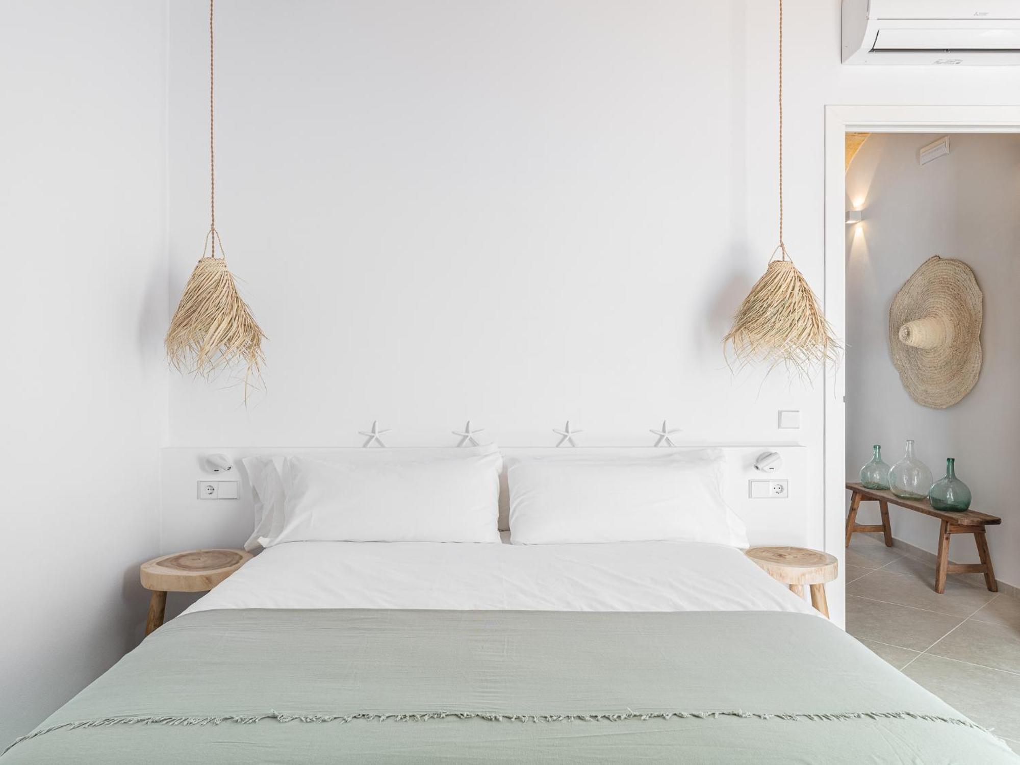S'Enclova Petit Hotel シウタデリャ エクステリア 写真